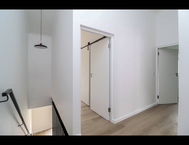 3 BEDROOM TOWNHOUSE TO LET IN HOUT BAY CENTRAL